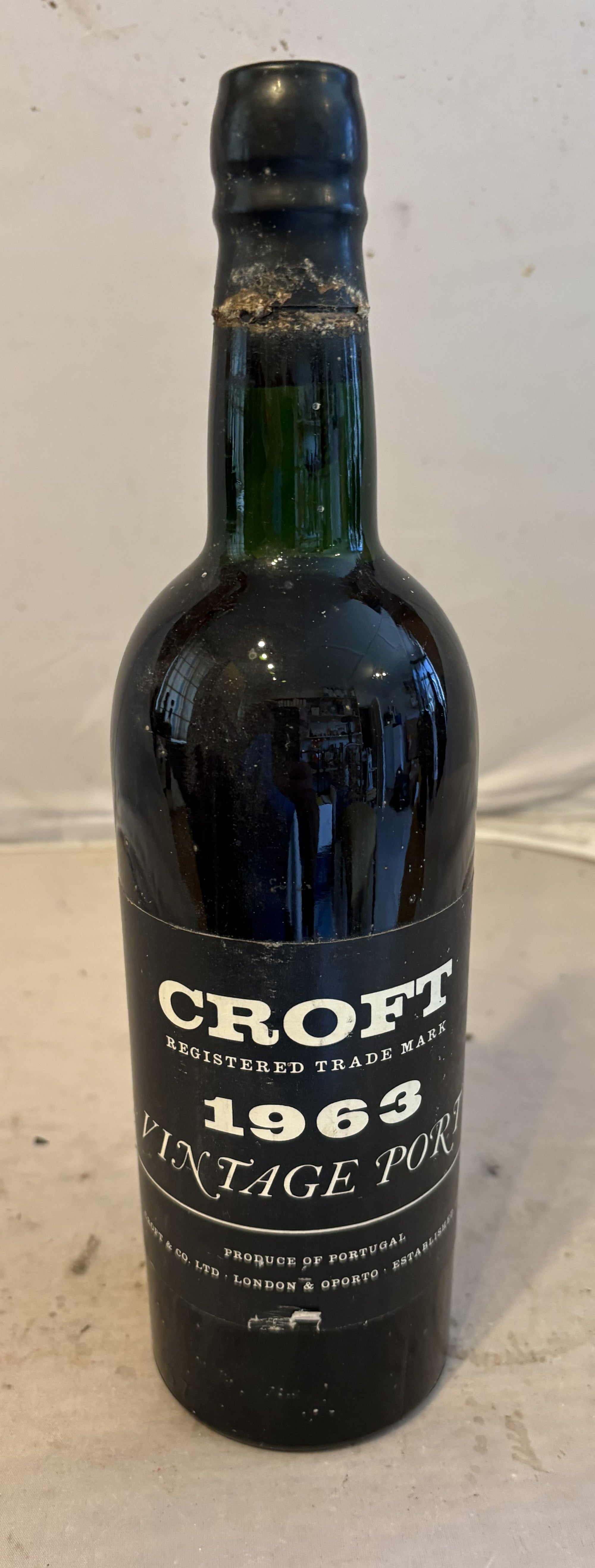 Bottle of Croft 1963 Vintage Port - mwh wines